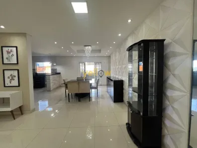 Casa com 3 Quartos para alugar, 250m² no Jardim Real, Arujá
