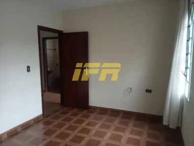 Casa com 2 Quartos à venda, 260m² no Jardim dos Estados, Taubaté