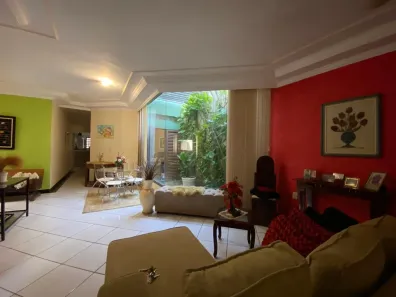 Casa com 3 Quartos à venda, 300m² no Nova Uberlândia, Uberlândia