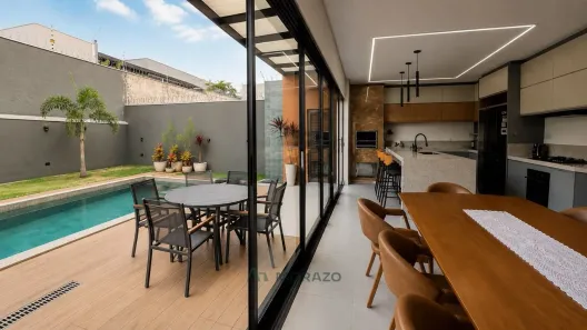 Sobrado com 3 Quartos à venda, 204m² no Jardim Itália II, Maringá