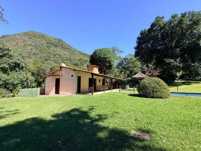 Fazenda/Sítio com 4 Quartos à venda, 445m² no Limoeiro, Guapimirim