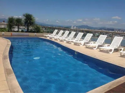 Apartamento com 2 Quartos para alugar, 69m² no Centro, Florianópolis