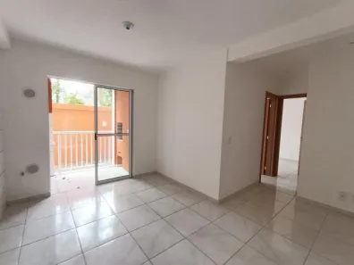 Apartamento com 2 Quartos para alugar, 45m² no São Marcos, Joinville