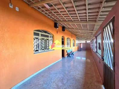 Casa com 6 Quartos à venda, 240m² no São José, Divinópolis