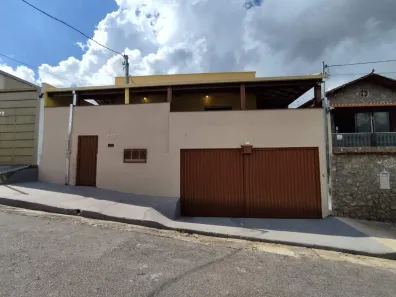 Casa com 3 Quartos para alugar, 180m² no Diamante (Barreiro), Belo Horizonte