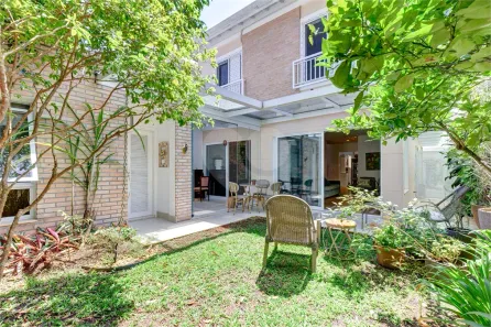 Casa de Condomínio com 3 Quartos à venda, 337m² no Chácara Monte Alegre, São Paulo