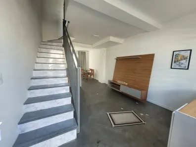 Casa de Condomínio com 2 Quartos para alugar, 87m² no Vila Nova, Porto Alegre