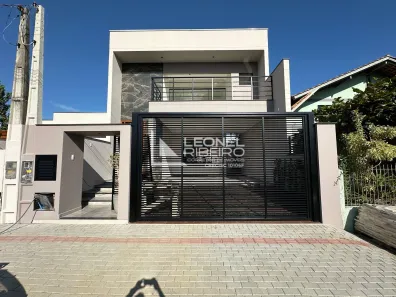 Sobrado com 3 Quartos à venda, 187m² no Fritz Lorenz, Timbó