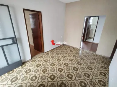Casa com 3 Quartos para alugar, 190m² no Sagrada Família, Belo Horizonte