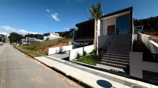 Casa com 3 Quartos à venda, 196m² no Sertão do Maruim, São José
