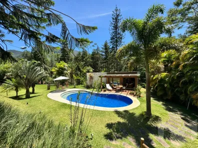 Casa com 5 Quartos à venda, 464m² no Fazenda Inglesa, Petrópolis