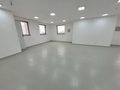 Sala Comercial para alugar, 33m² no Santo Amaro, São Paulo