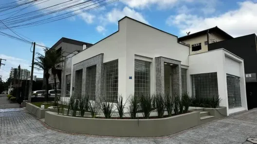Sala Comercial para alugar, 85m² no Bucarein, Joinville