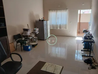 Prédio Comercial para alugar, 224m² no Jardim Satélite, São José dos Campos