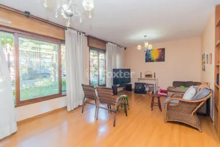 Casa com 3 Quartos à venda, 330m² no Vila Ipiranga, Porto Alegre