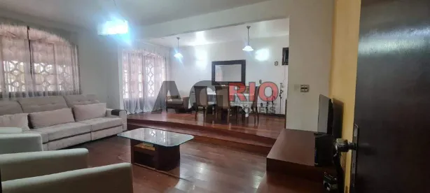 Casa com 3 Quartos à venda, 166m² no Vila Valqueire, Rio de Janeiro