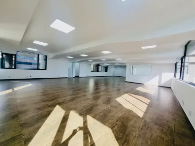 Sala Comercial para alugar, 212m² no Cidade Monções, São Paulo