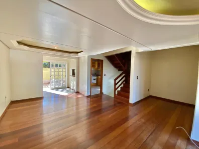 Casa de Condomínio com 3 Quartos para alugar, 200m² no Jardim Isabel, Porto Alegre