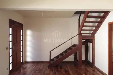 Casa com 2 Quartos para alugar, 103m² no Floramar, Belo Horizonte
