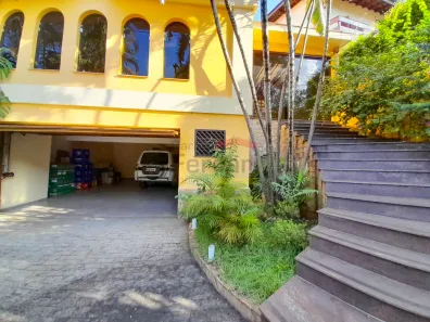 Sobrado com 4 Quartos à venda, 530m² no Jardim Leonor Mendes de Barros, São Paulo