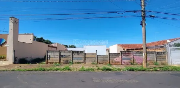 Lote/Terreno à venda, 700m² no Jardim Primor, Araraquara