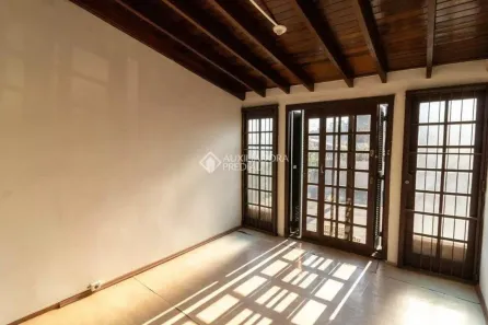 Casa com 3 Quartos para alugar, 102m² no Teresópolis, Porto Alegre