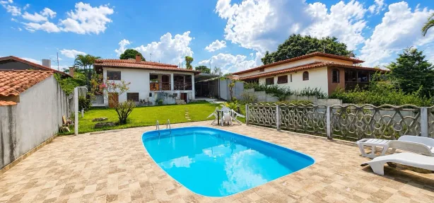 Fazenda/Sítio com 3 Quartos à venda, 162m² no Jardim Centenário, Atibaia