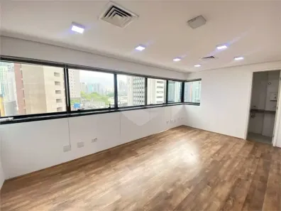 Sala Comercial à venda, 45m² no Vila Olímpia, São Paulo