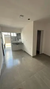 Casa com 1 Quarto para alugar, 40m² no Vila Zat, São Paulo