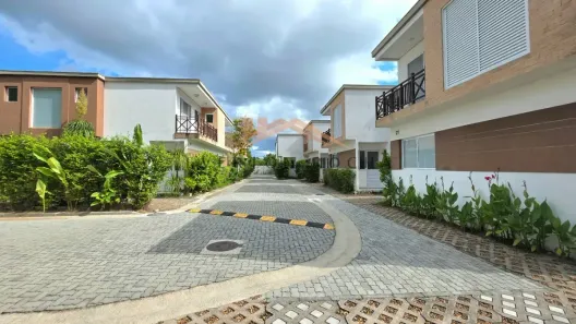 Casa de Condomínio com 4 Quartos para venda ou aluguel, 180m² no Bairro de Juquehy, São Sebastião