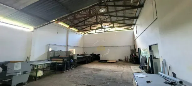 Galpão/Depósito/Armazém à venda, 700m² no Santa Claudina, Vinhedo