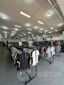 Ponto Comercial para alugar, 682m² no Centro, Uberlândia