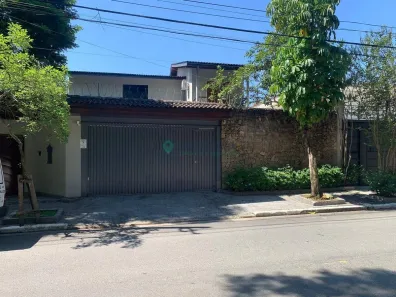 Sobrado com 4 Quartos para alugar, 450m² no Alto de Pinheiros, São Paulo
