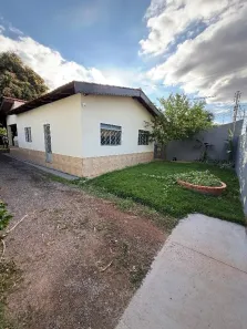 Casa com 5 Quartos para alugar, 216m² no Centro-Sul, Várzea Grande
