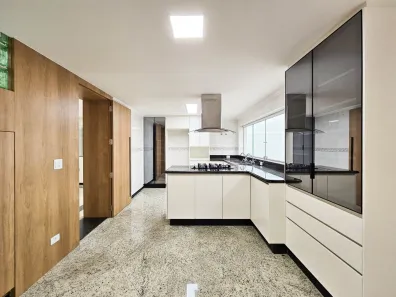 Casa com 3 Quartos para alugar, 285m² no Santa Maria, Santo André