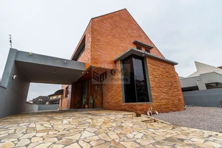 Casa com 4 Quartos à venda, 270m² no Tarumã, Curitiba
