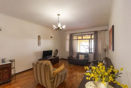 Casa com 3 Quartos à venda, 210m² no Jardim Aeroporto, São Paulo