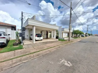 Casa de Condomínio com 3 Quartos para alugar, 90m² no Jardim Imperial, Cuiabá