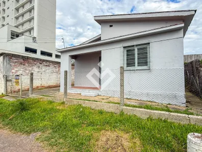 Casa com 2 Quartos para alugar, 113m² no Nossa Senhora Medianeira, Santa Maria