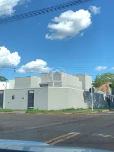 Casa com 3 Quartos à venda, 140m² no Jardim São Lourenço, Campo Grande