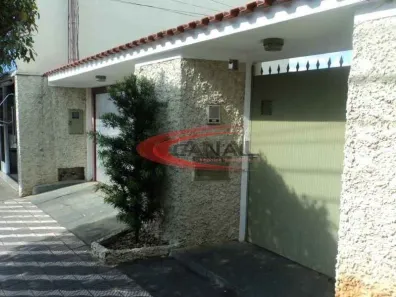 Casa com 4 Quartos à venda, 800m² no Centro, Bauru