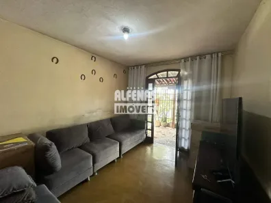 Casa com 4 Quartos à venda, 110m² no Conjunto Água Branca, Contagem