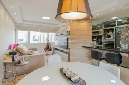 Apartamento com 2 Quartos à venda, 66m² no Passo da Areia, Porto Alegre