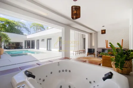 Casa com 3 Quartos à venda, 318m² no Interlagos, São Paulo