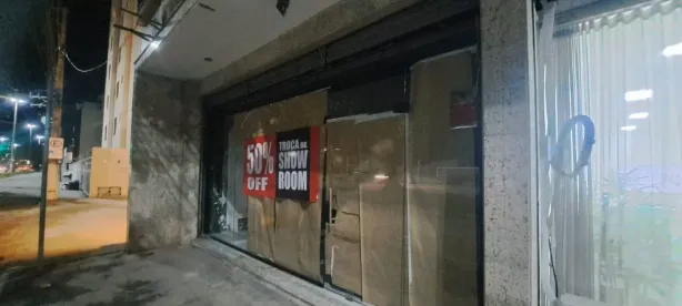 Ponto Comercial para alugar, 60m² no Cavaleiros, Macaé