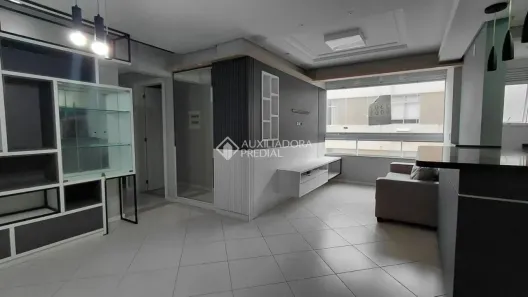 Apartamento com 3 Quartos para alugar, 75m² no Agronômica, Florianópolis