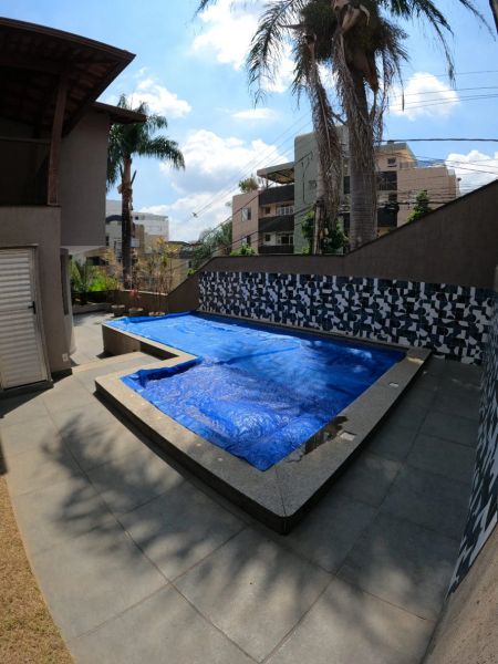 Casa com 5 quartos — Castelo, Belo Horizonte