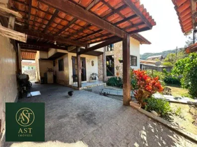 Casa com 4 Quartos à venda, 240m² no Santo Antônio, Niterói