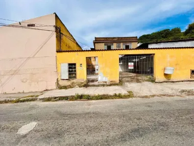 Apartamento com 2 Quartos à venda, 75m² no Retiro, Volta Redonda