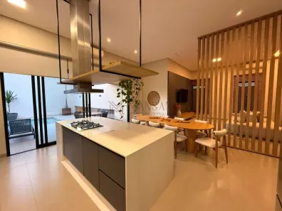 Casa de Condomínio com 3 Quartos à venda, 270m² no Vila Aviação, Bauru
